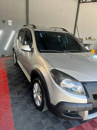 RENAULT SANDERO 1.6 STEPWAY 16V FLEX 4P AUTOMÁTICO